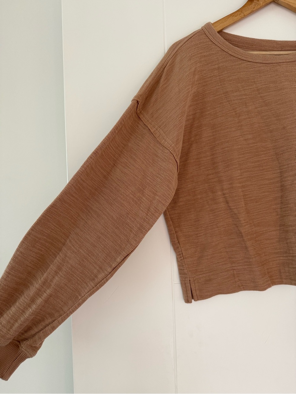 Aerie Oversized Long Sleeve, size small. - Picture 4 of 8